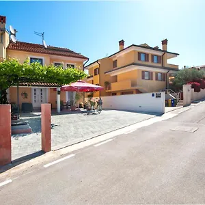 Istra Appartamento Rovigno